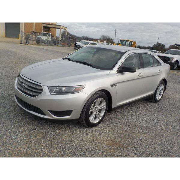 2017 FORD TAURUS Automobile