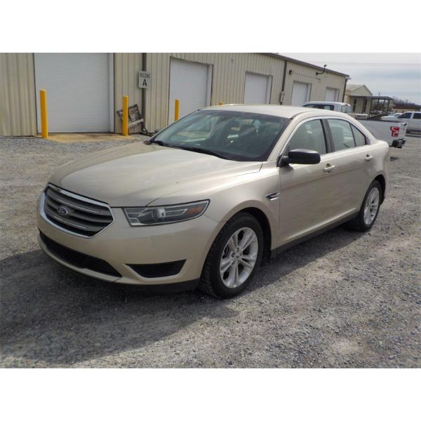 2017 FORD TAURUS Automobile