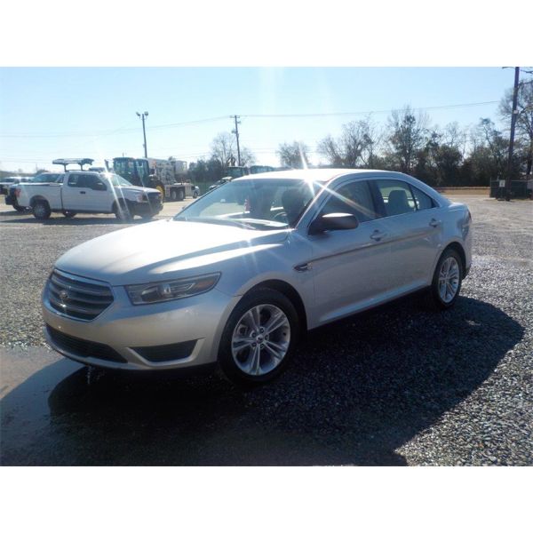 2017 FORD TAURUS Automobile