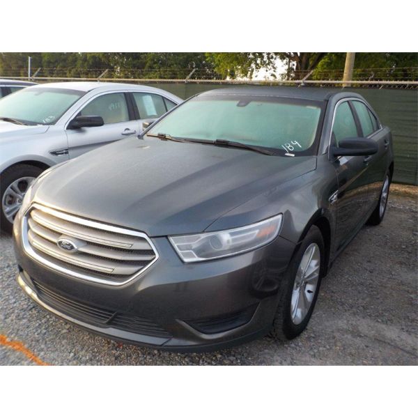 2016 FORD TAURUS Automobile