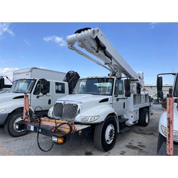 2011 INTERNATIONAL DURASTAR 4300 Bucket Truck