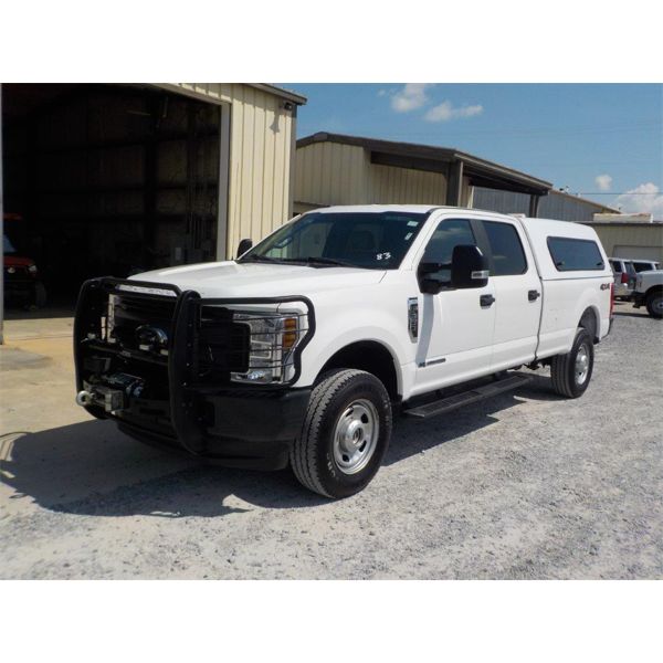2018 FORD F350 XL Pickup Truck