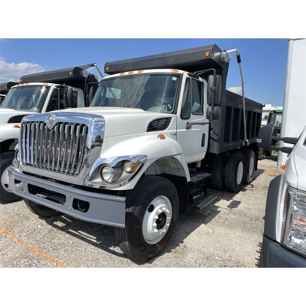 2009 INTERNATIONAL WORKSTAR 7400 Dump Truck