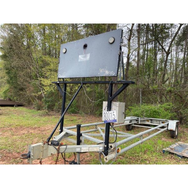 TOWABLE ATTENUATOR W/ ARROWBOARD