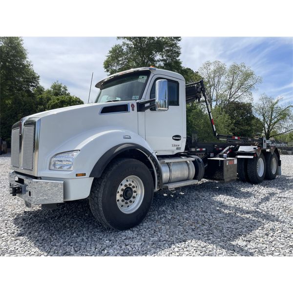 2023 KENWORTH T880 Roll Off Truck