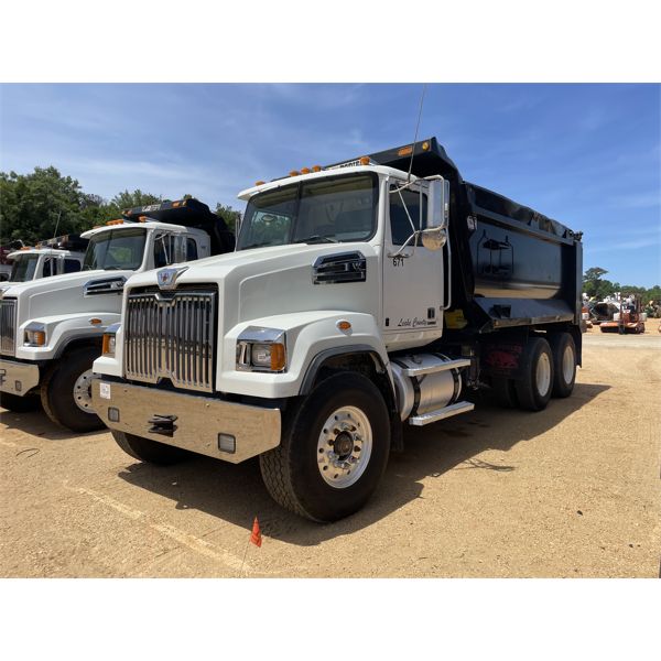 2017 WESTERN STAR 4700 SF Dump Truck