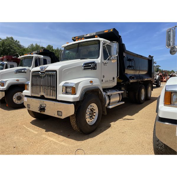 2017 WESTERN STAR 4700 SF Dump Truck