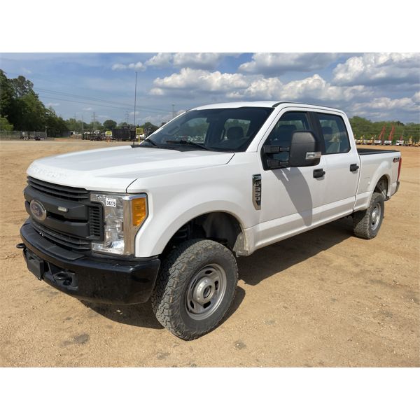 2017 FORD F350 XL Pickup Truck