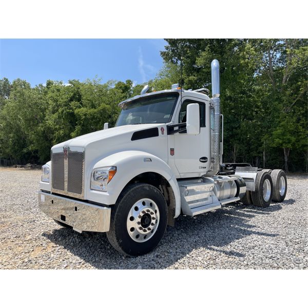 2023 KENWORTH T880S Day Cab Truck