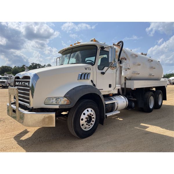 2006 MACK CT713 Vacuum Truck