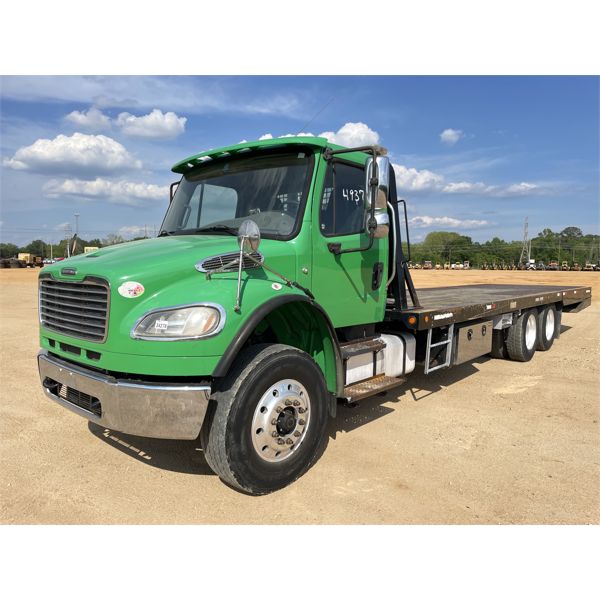 2014 FREIGHTLINER  Rollback Truck