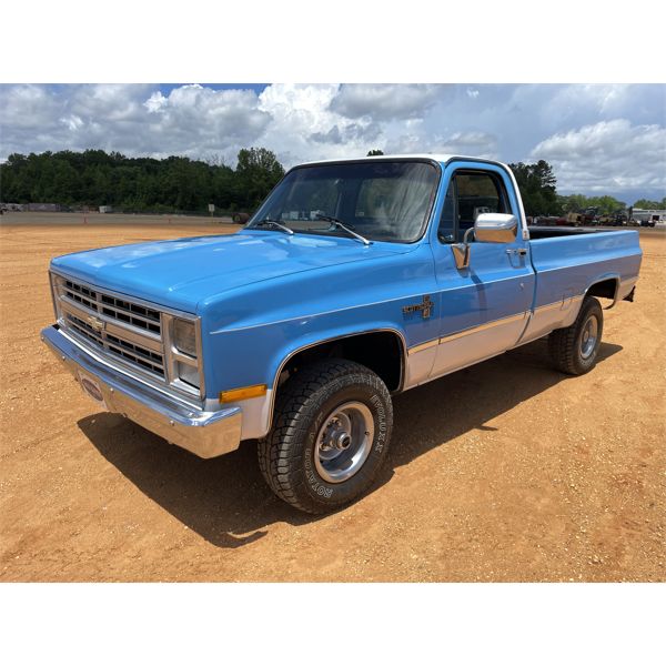 1985 CHEVROLET C10 SCOTTSDALE Pickup Truck