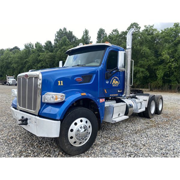 2018 PETERBILT 567 Day Cab Truck