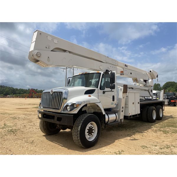 2013 INTERNATIONAL 7400 WORKSTAR Bucket Truck