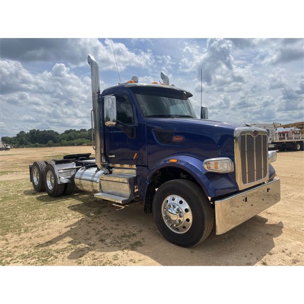 2020 PETERBILT 567 Day Cab Truck