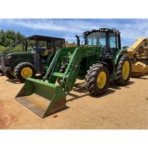 2020 JOHN DEERE 6120M Farm Tractor