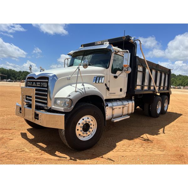 2016 MACK GU713 Dump Truck