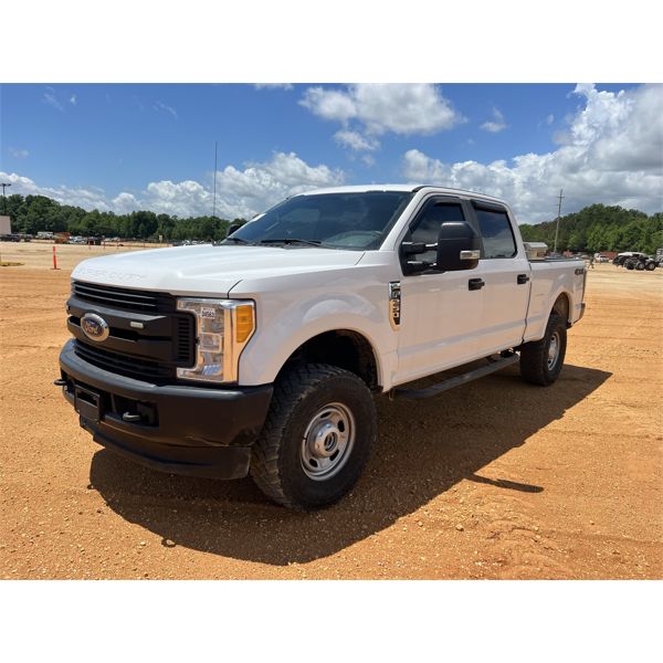2017 FORD F250 XL Pickup Truck