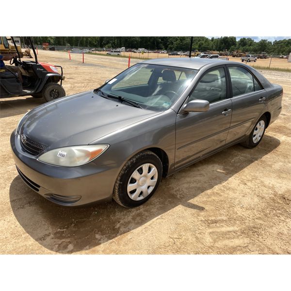 2003 TOYOTA CAMRY LE Automobile