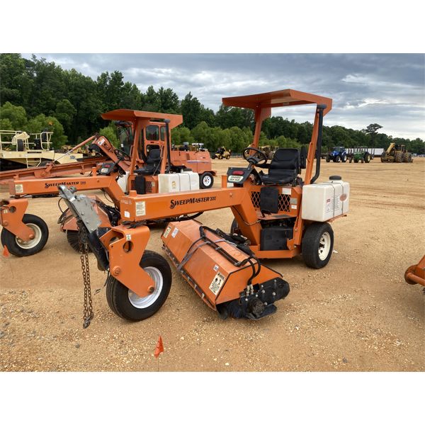 2017 LAY MOR SM300 Broom