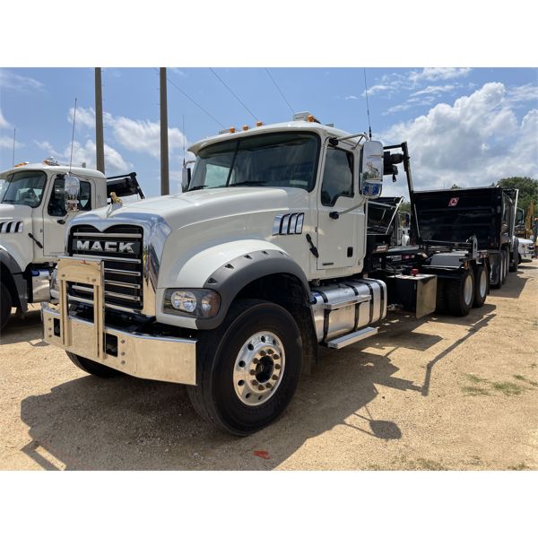2023 MACK GR64F Roll Off Truck