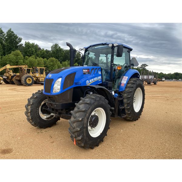 2017 NEW HOLLAND TS6.130 Farm Tractor