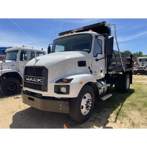 2023 MACK MD642-4R Dump Truck