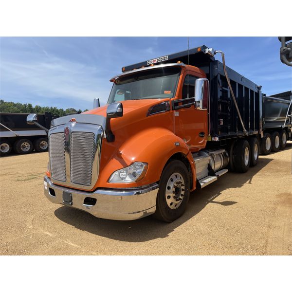 2018 KENWORTH T680 Dump Truck