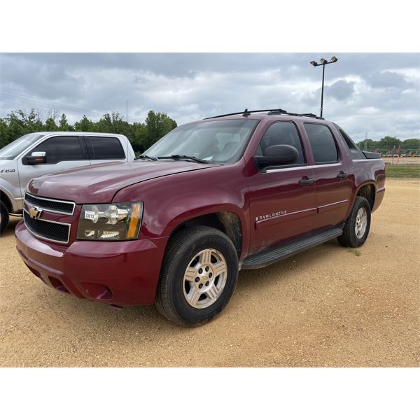 2007 CHEVROLET AVALANCHE LS Pickup Truck