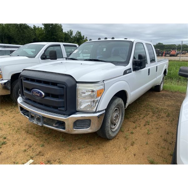 2015 FORD F350 XL Pickup Truck