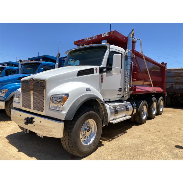 2023 KENWORTH T880S Dump Truck