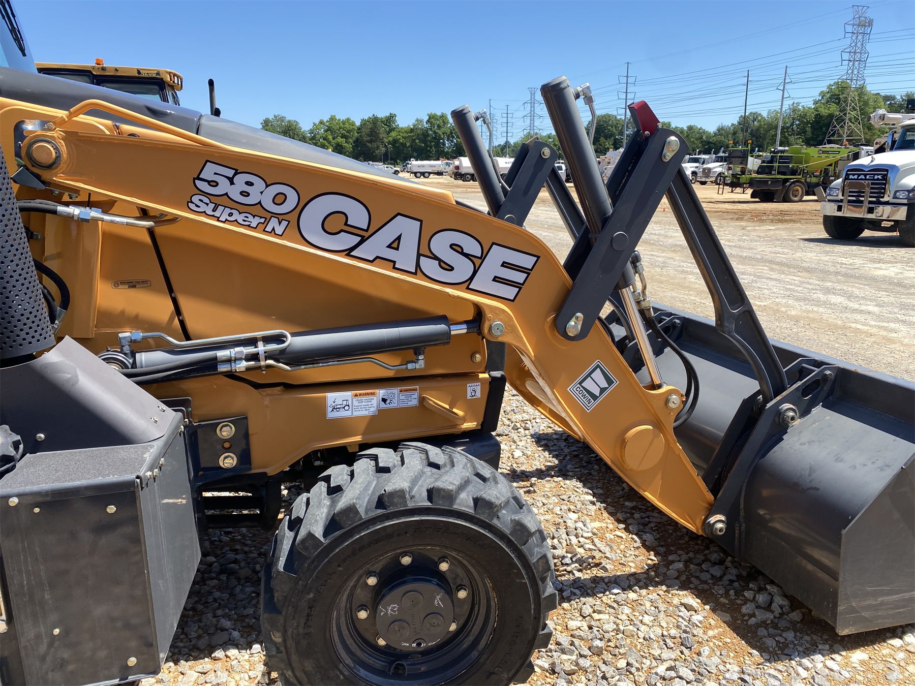 580sn 2019 CASE 580SN Backhoe - J.M. Wood Auction Company, Inc.
