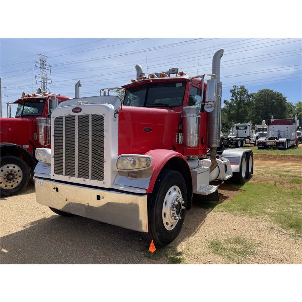 2008 PETERBILT 388 Day Cab Truck