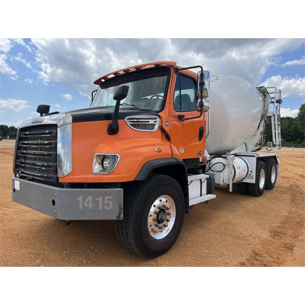2017 FREIGHTLINER 114SD Concrete Mixer / Pump Truck