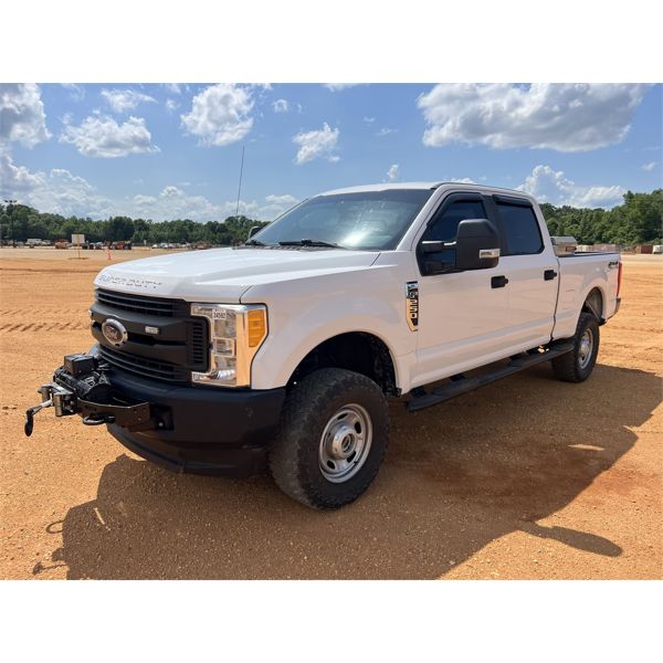 2017 FORD F250 XL Pickup Truck