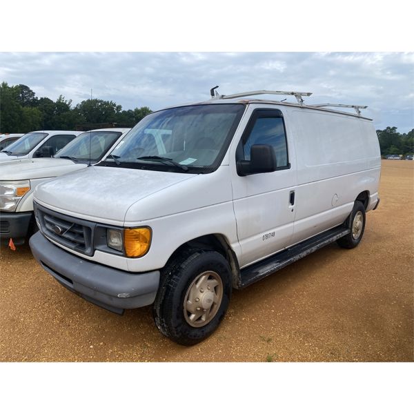 2007 FORD E250 Cargo Van