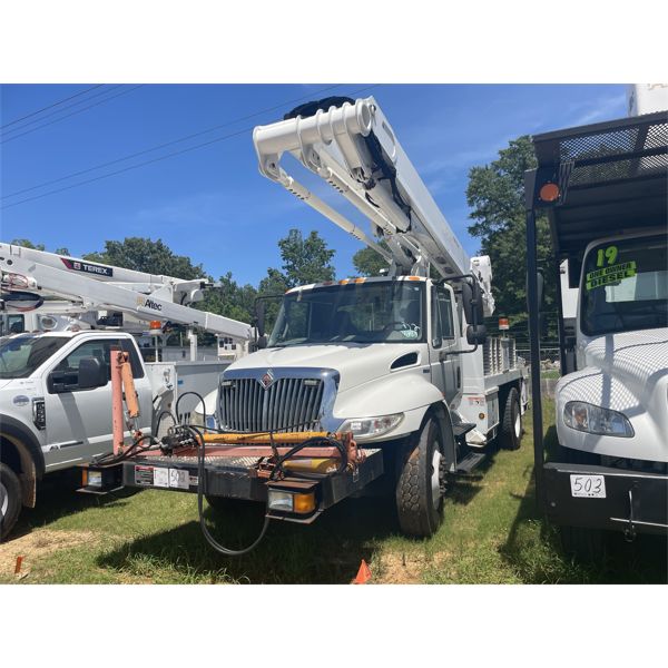 2011 INTERNATIONAL DURASTAR 4300 Bucket Truck