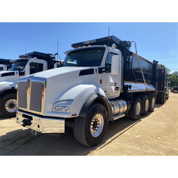 2020 KENWORTH T880 Dump Truck