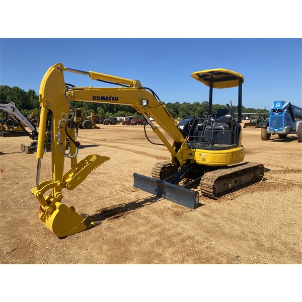 KOMATSU PC35MR-2 Excavator - Mini