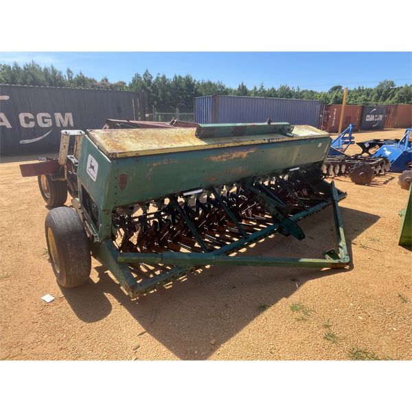 JOHN DEERE 8200 Grain Drill