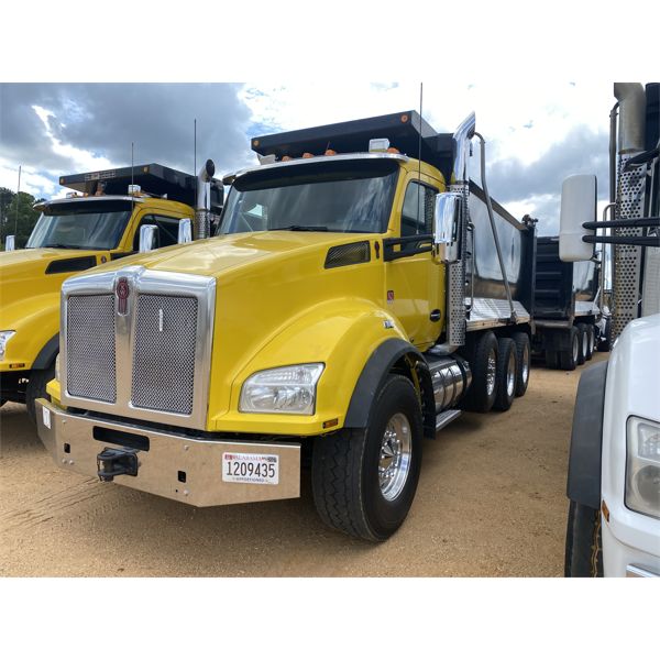 2016 KENWORTH T880 Dump Truck