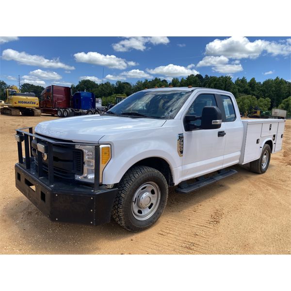 2017 FORD F350 XL Service / Mechanic Truck