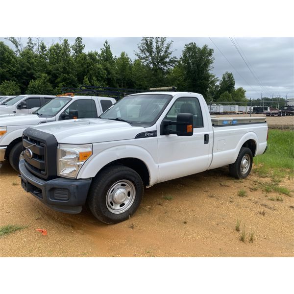 2016 FORD F250 XL Pickup Truck