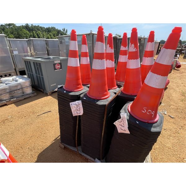 (25) SAFETY CONES