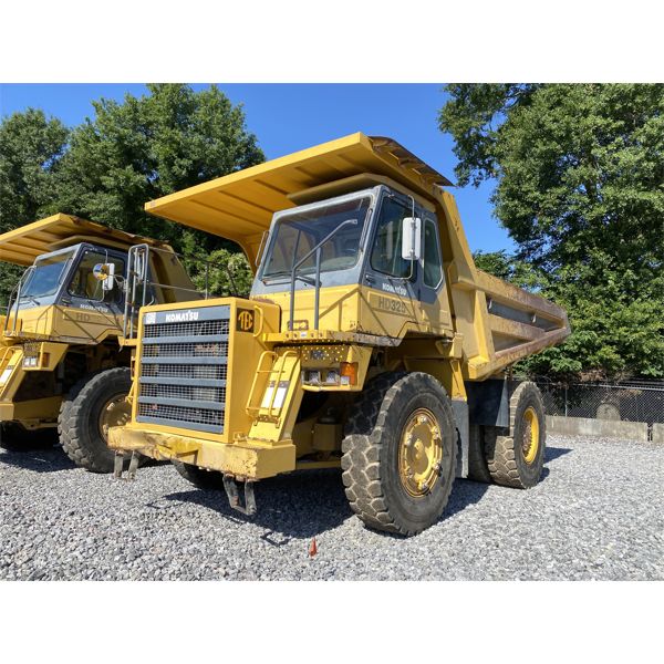 Komatsu HD325-6 Off-Highway Truck
