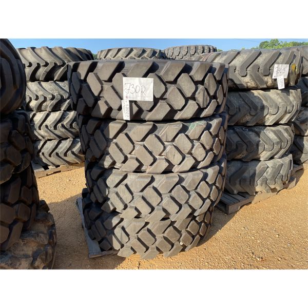 (4) 400/75-28 TIRES W/ RIMS
