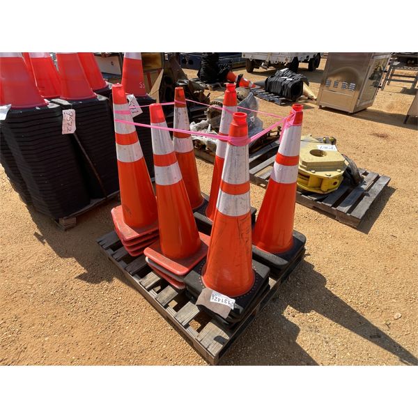 (18) SAFETY CONES