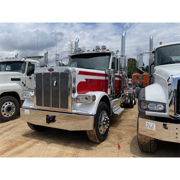 2025 PETERBILT 589 Sleeper Truck