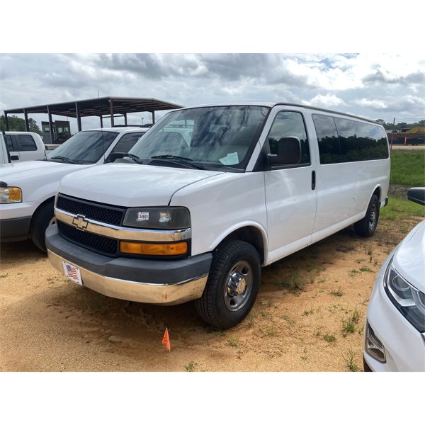 2013 CHEVROLET EXPRESS Passenger Van