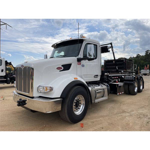 2024 PETERBILT 567 Roll Off Truck